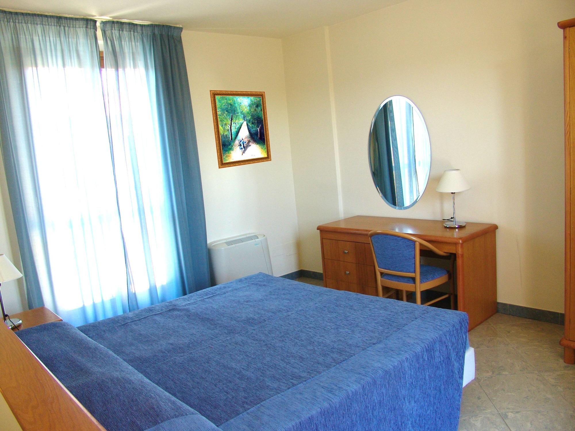 Continental Resort Тирения Екстериор снимка