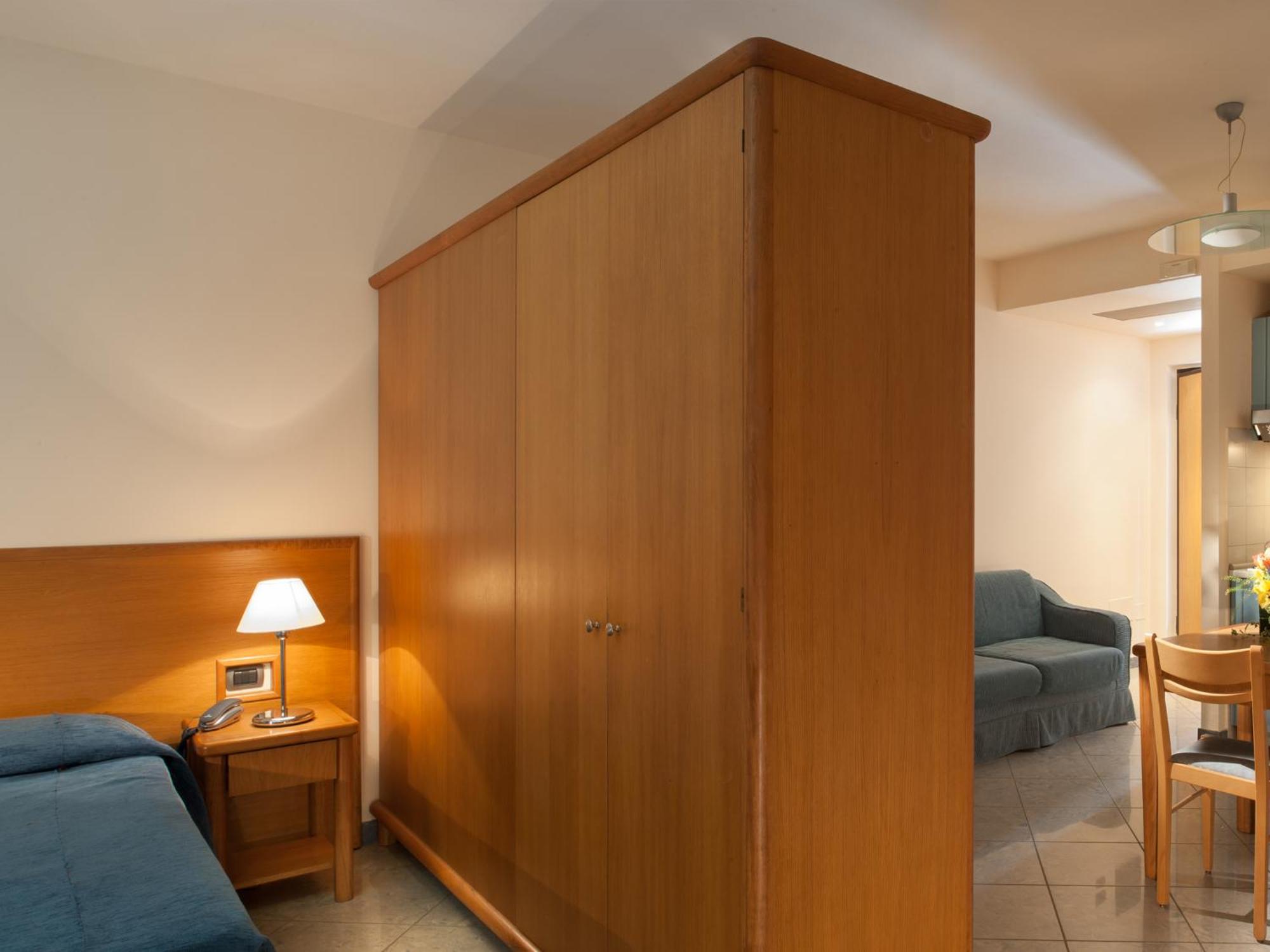 Continental Resort Тирения Стая снимка
