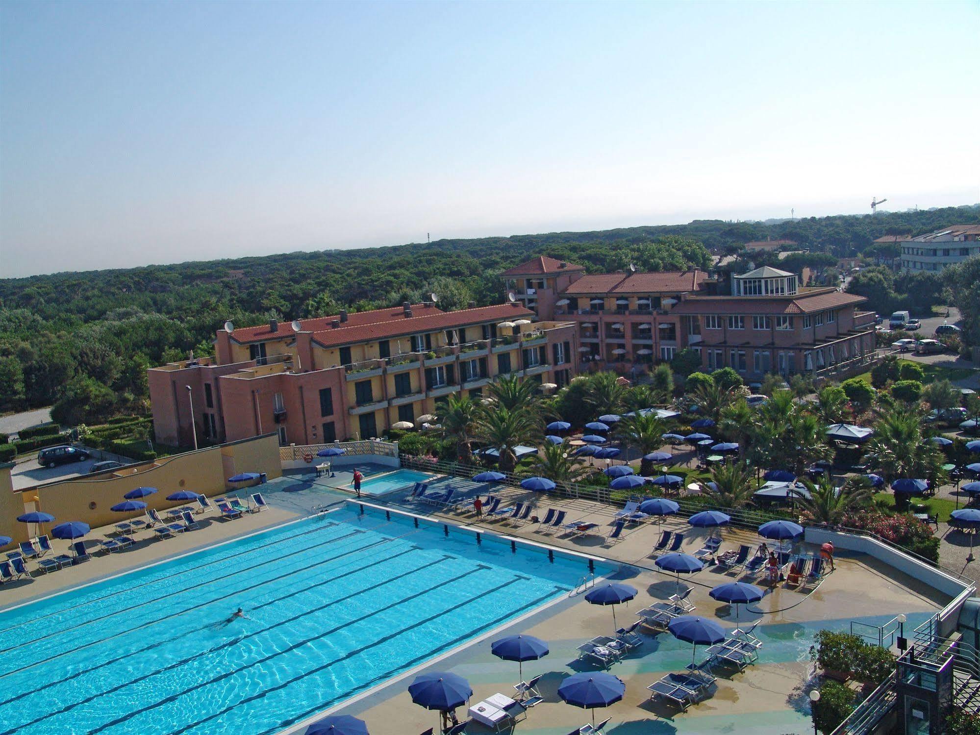 Continental Resort Тирения Екстериор снимка