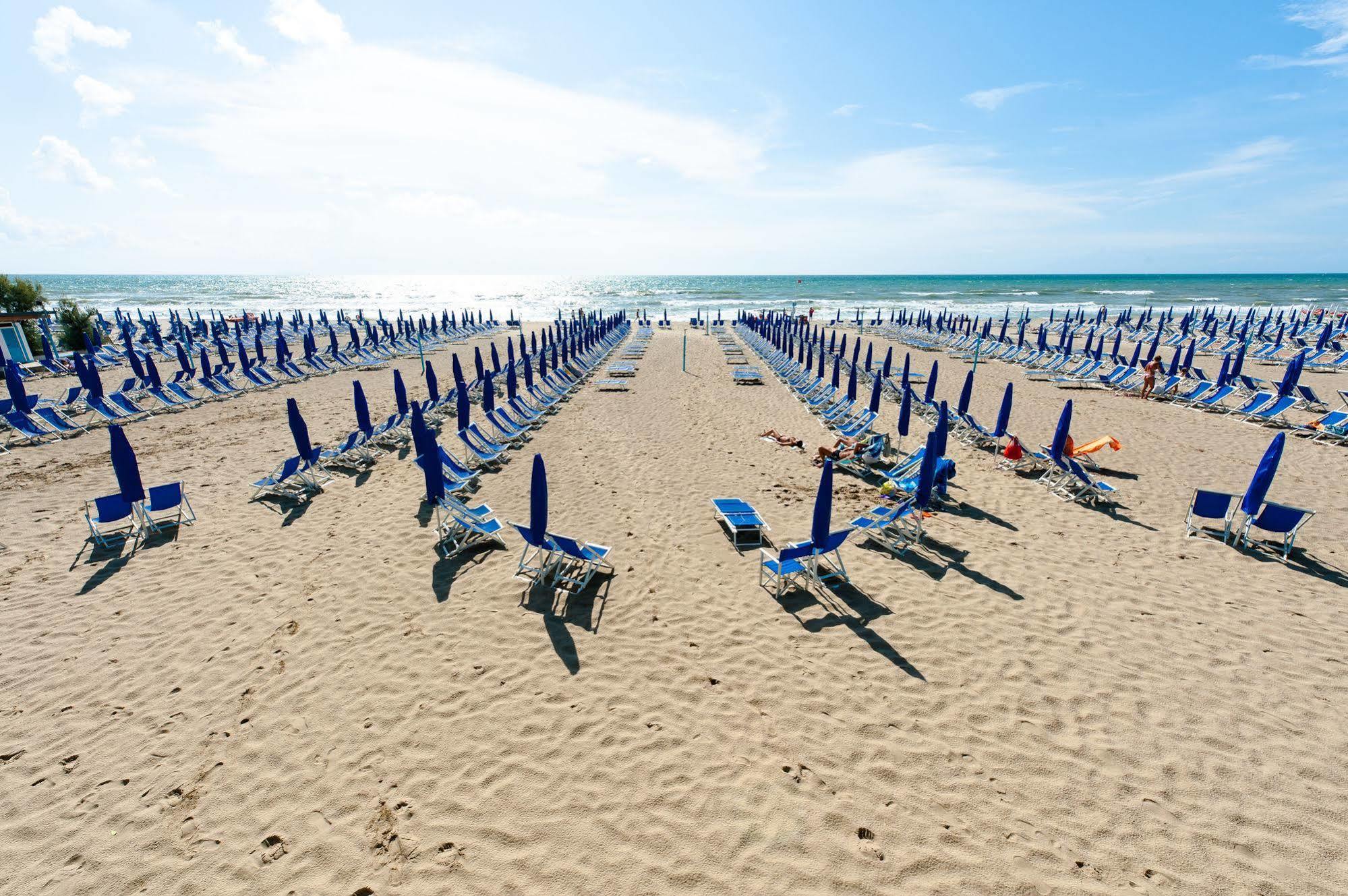 Continental Resort Тирения Екстериор снимка